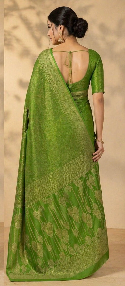 Gorget Weaving saree